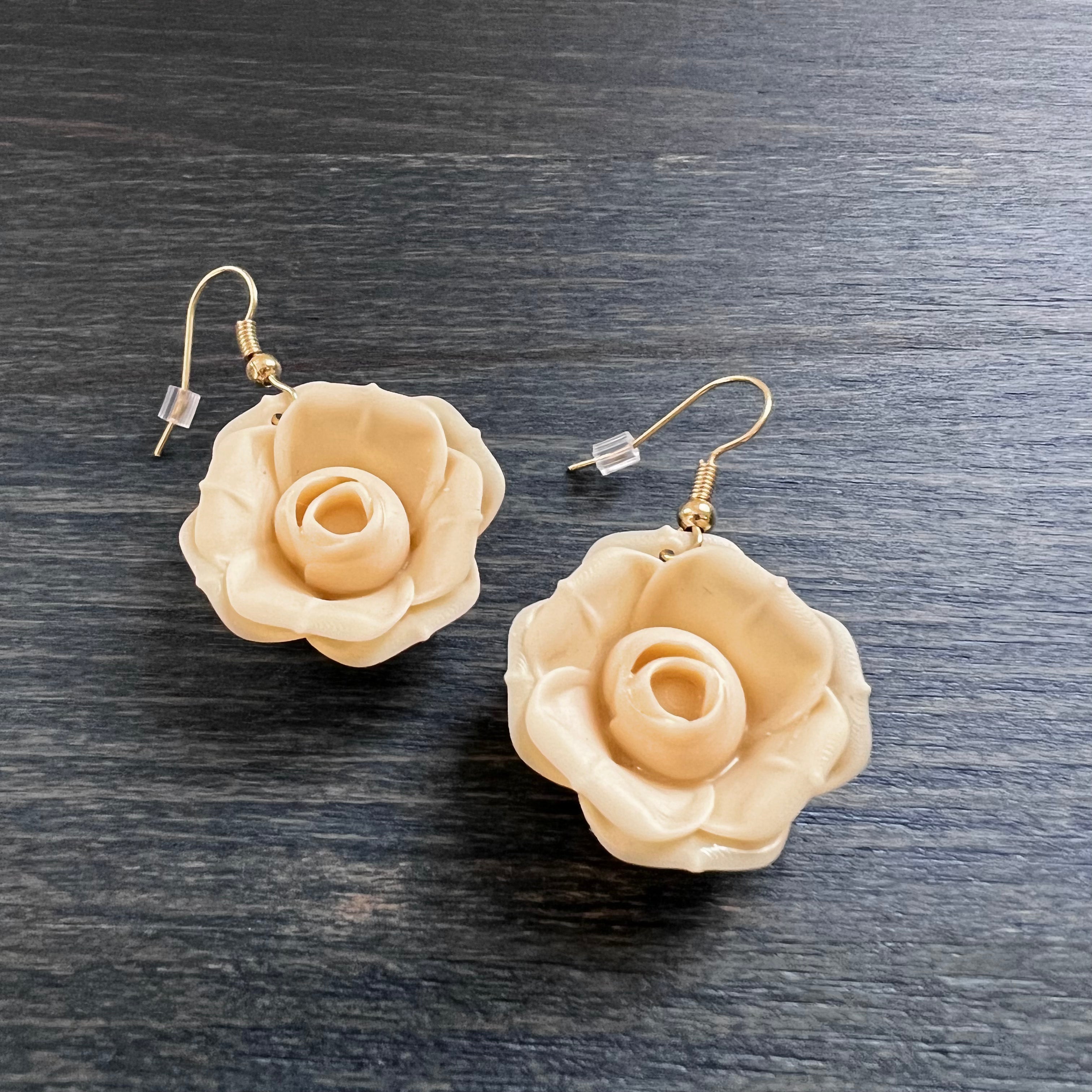 LA BELLA ROSA EARRINGS CREME DAHER
